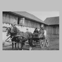 052-0016 Tante Frieda und Onkel Ernst aus Klein Schoenlinde im Jahre 1932 auf Besuch in Koethen bei der Familie Willuhn .JPG